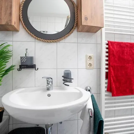 Livemore24 - Apartment 1 In Herten West Wlan - Smart-Tv - 24-7 Check-In Und Kueche *