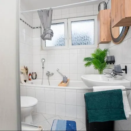 Livemore24 - Apartment 1 In Herten West Wlan - Smart-Tv - 24-7 Check-In Und Kueche Herten (North Rhine-Westphalia)